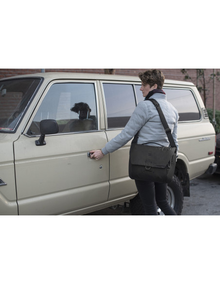 Everyday Messenger 13L v2