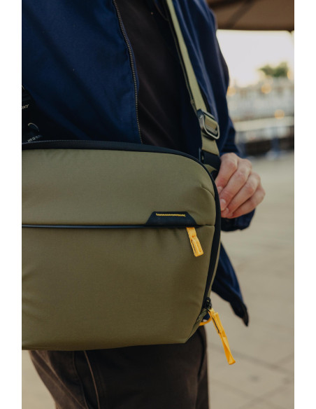 Everyday Sling 6L v2 Peak Design – Bandolera técnica impermeable