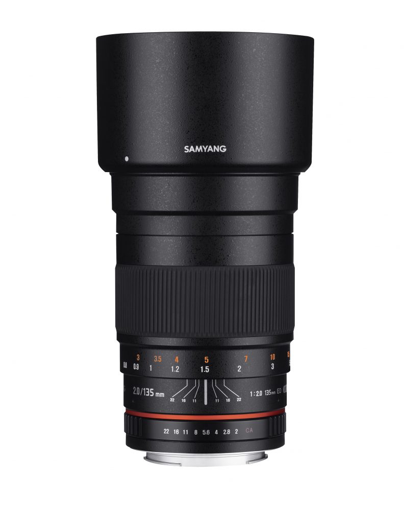135mm F2.0 Nikon AE - front no rear cap.. copia